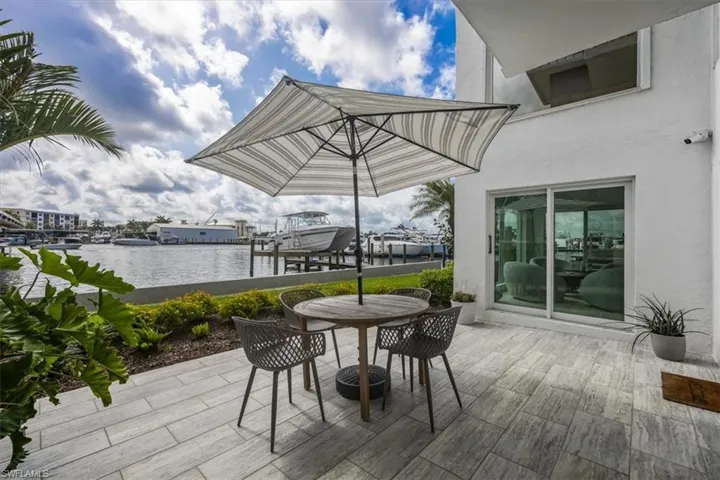 1100 8th Ave S 123f, Naples, Florida 34102