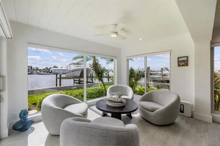 1100 8th Ave S 123f, Naples, Florida 34102