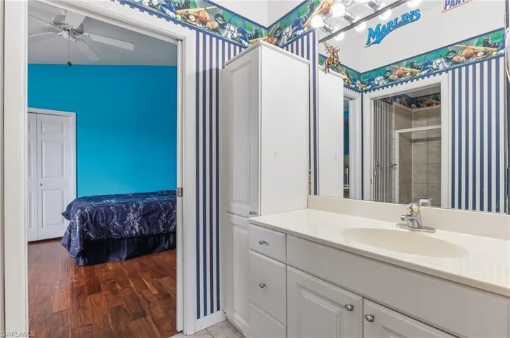 Jack-N-Jill Guest Bath