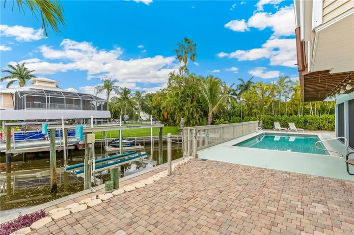 4692 Spring Creek Dr, Bonita Springs, Florida 34134