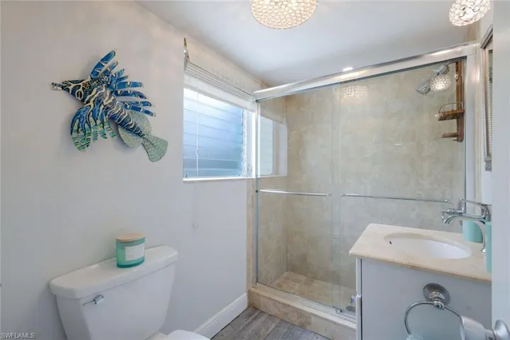 299  8th S AVE, Naples, FL 34102