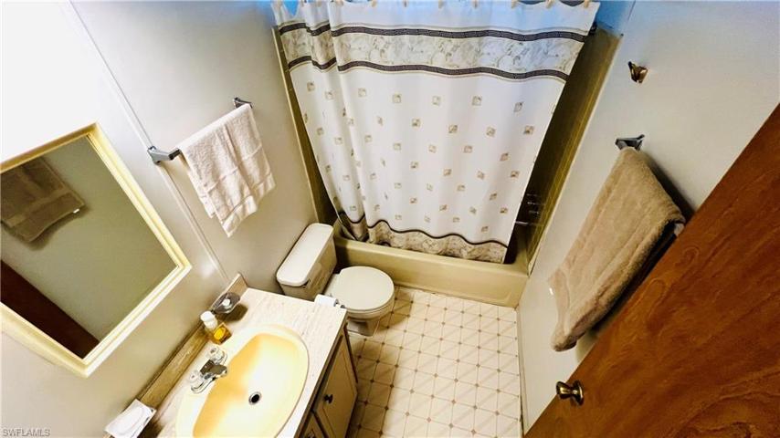 11920  Marathon  DR, Bonita Springs, FL 34135
