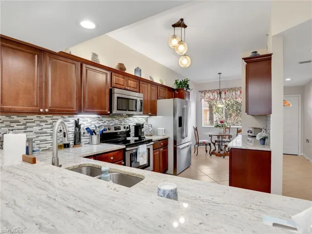 6790  Beach Resort  DR, Naples, FL 34114