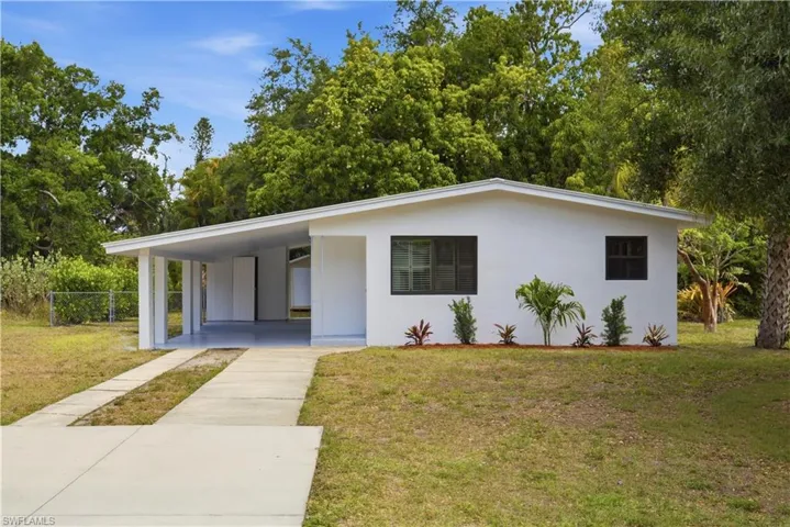 1835  Coronado  RD, Fort Myers, FL 33901