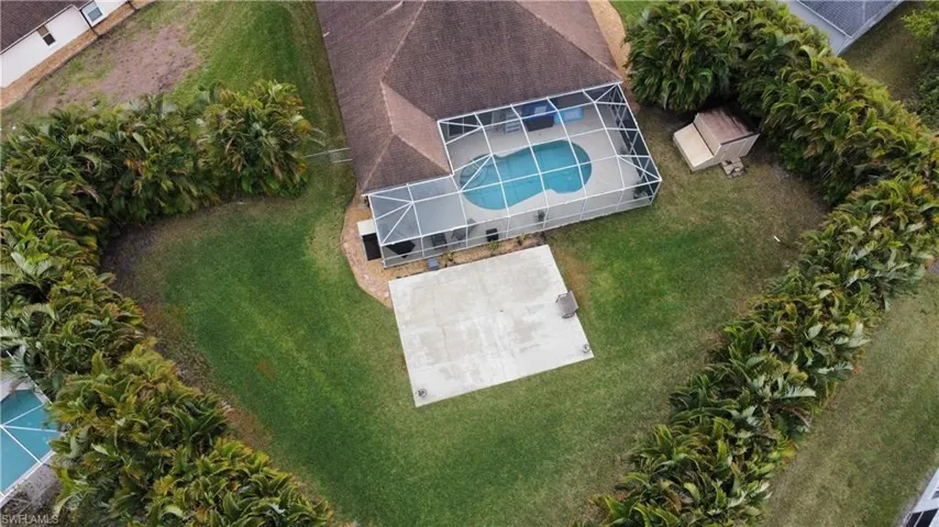 Bird's eye view of a pool area