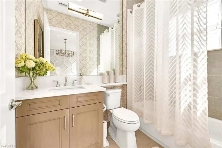 11241 Daphne Ct, Naples, Florida 34120