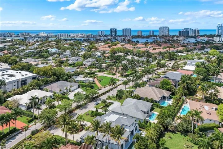 767 Park Shore Dr, Naples, Florida 34103