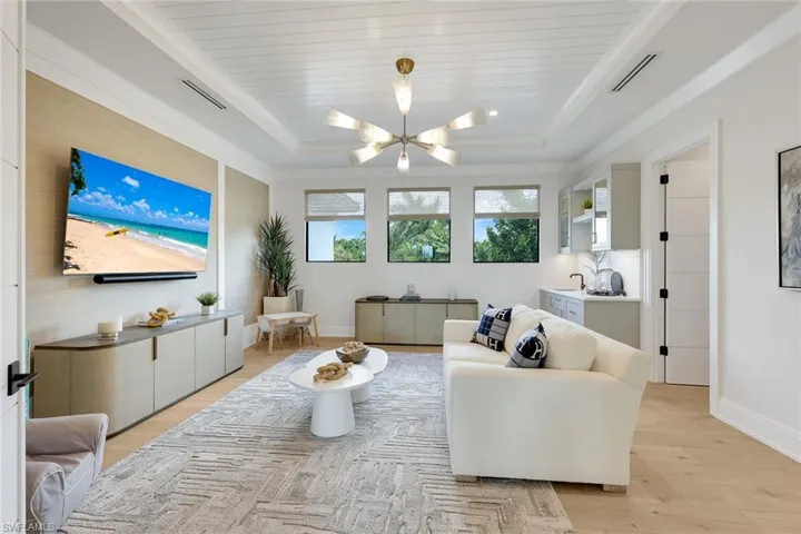 767 Park Shore Dr, Naples, Florida 34103