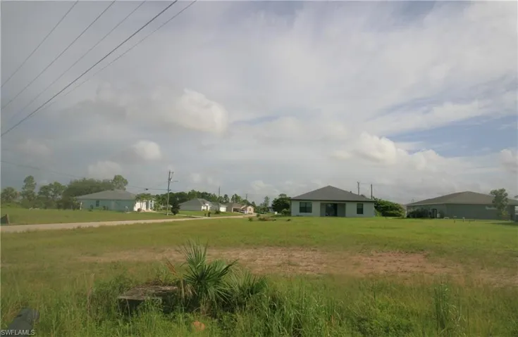 1313 Ne 33rd Ter, Cape Coral, Florida 33909