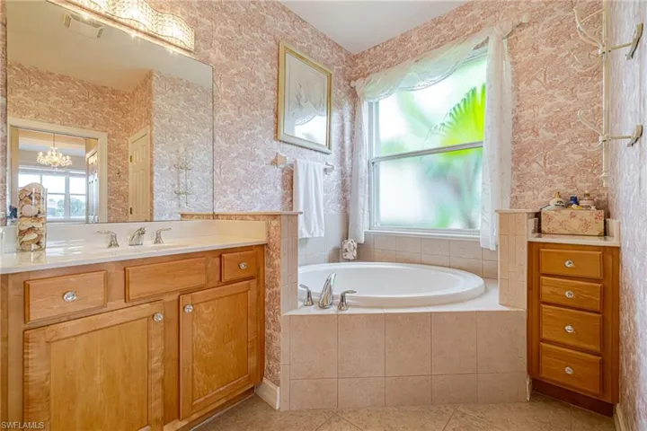 10523 Bella Vista Dr, Fort Myers, Florida 33913