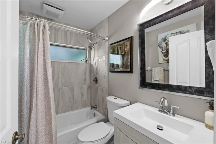 11849  Grand Isles  LN, Fort Myers, FL 33913