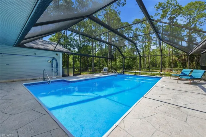 3731  5th NW AVE, Naples, FL 34120