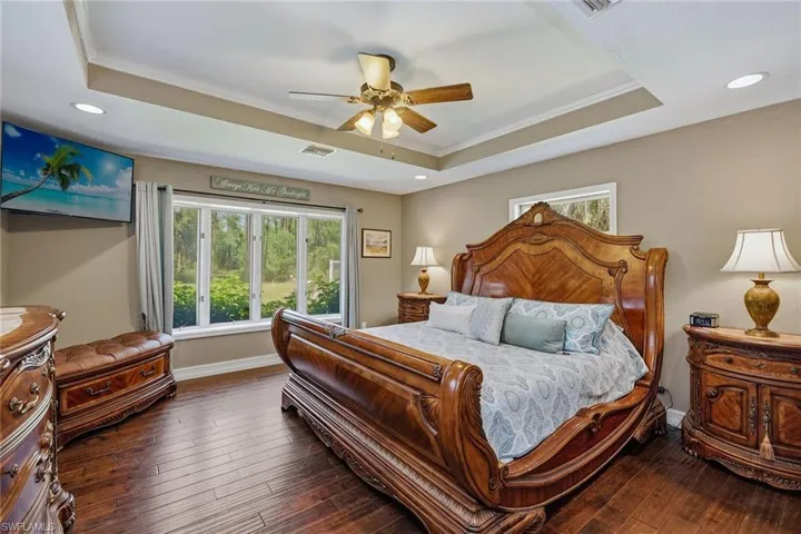 3731  5th NW AVE, Naples, FL 34120