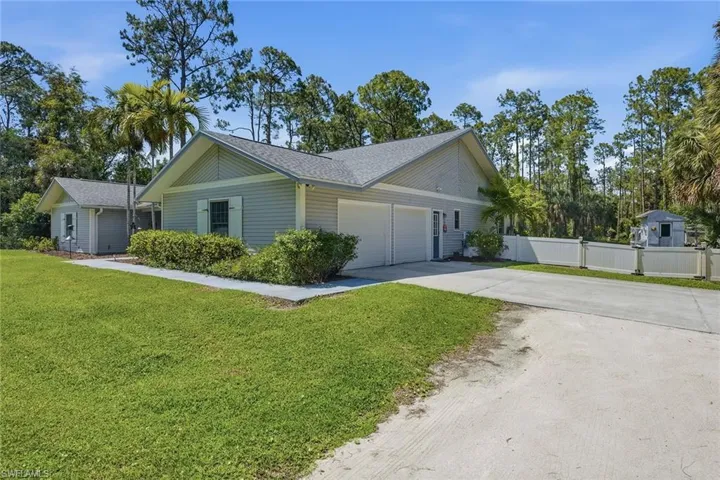 3731  5th NW AVE, Naples, FL 34120