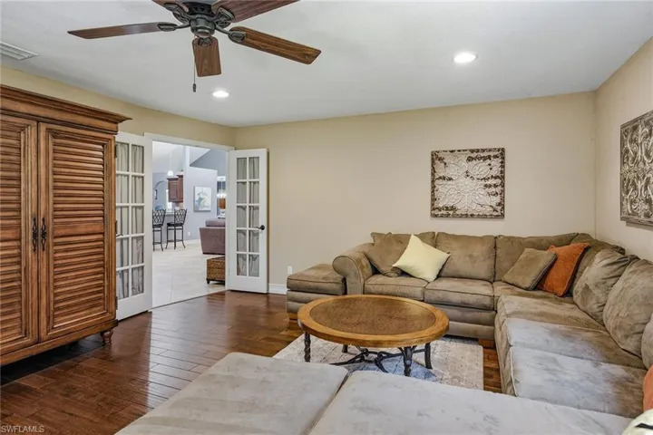 3731  5th NW AVE, Naples, FL 34120