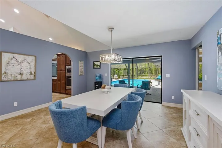 3731  5th NW AVE, Naples, FL 34120