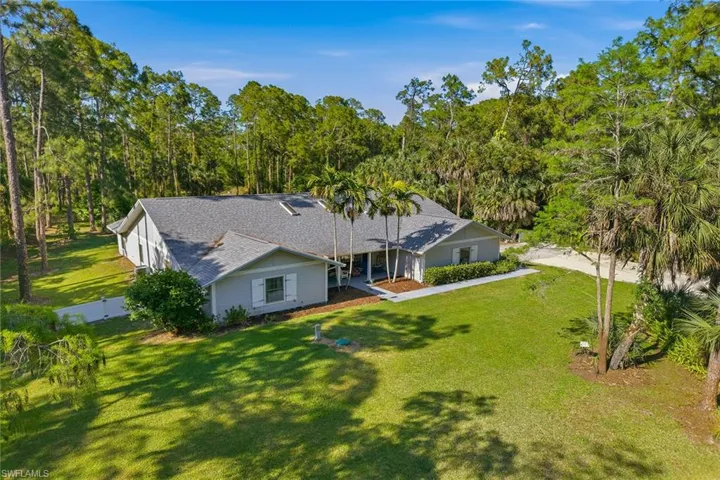 3731  5th NW AVE, Naples, FL 34120