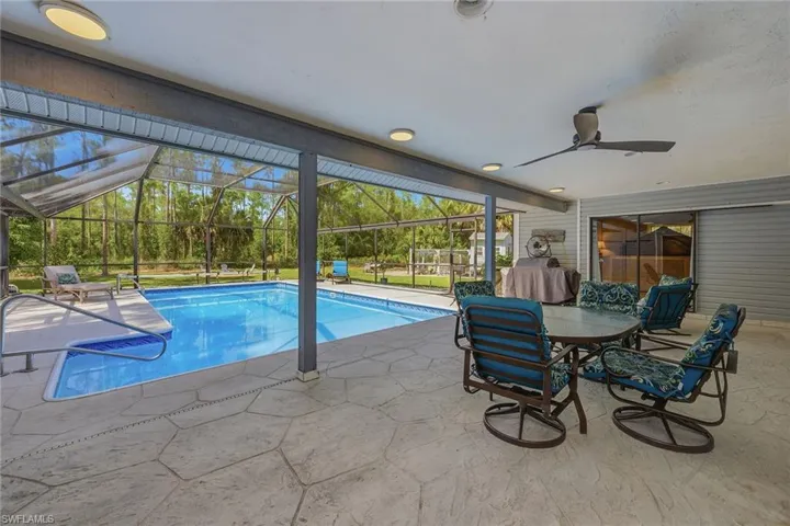 3731  5th NW AVE, Naples, FL 34120
