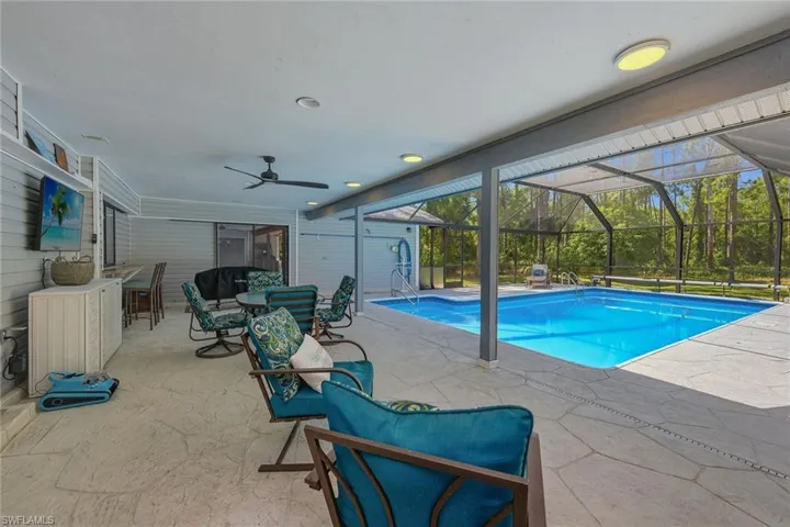 3731  5th NW AVE, Naples, FL 34120