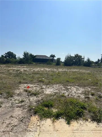 907 Ne 1st Ave, Cape Coral Fl 33909