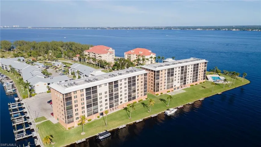 4260 Se 20th Pl 401, Cape Coral, Florida 33904