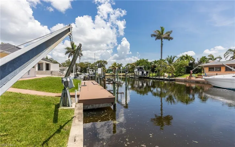5609 De Soto Ct, Cape Coral, Florida 33904
