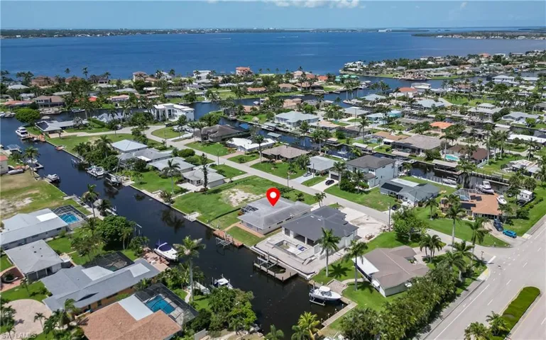 5609 De Soto Ct, Cape Coral, Florida 33904