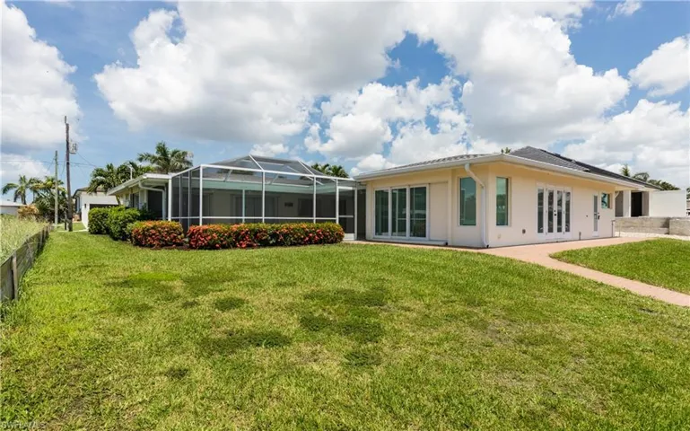 5609 De Soto Ct, Cape Coral, Florida 33904