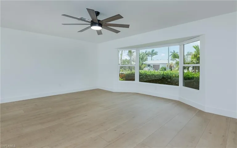 5609 De Soto Ct, Cape Coral, Florida 33904