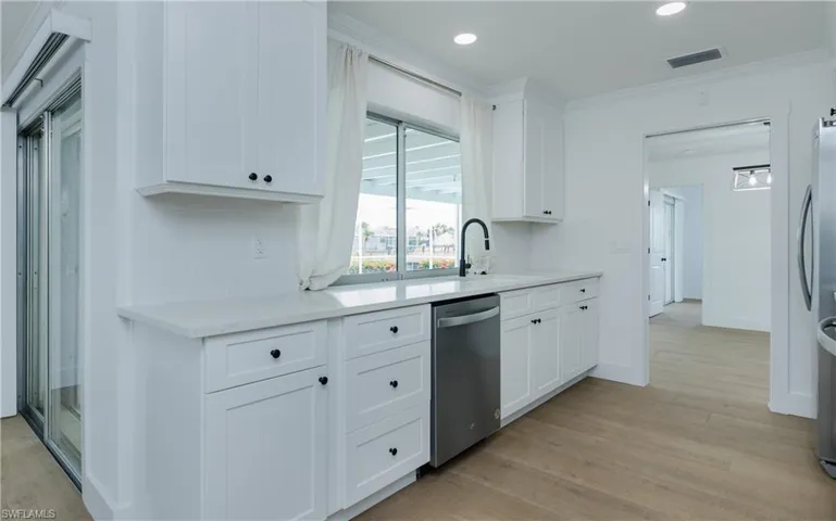 1st Kitchen