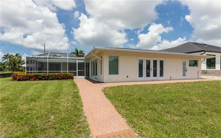 5609 De Soto Ct, Cape Coral, Florida 33904