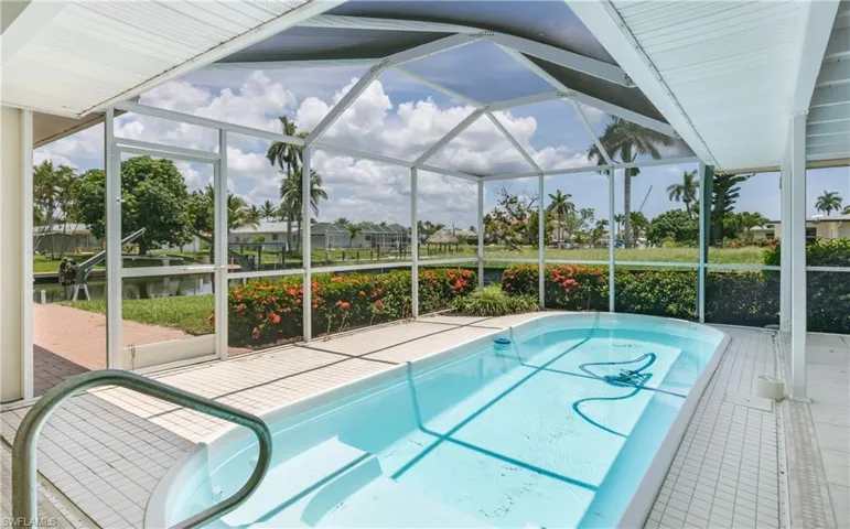 5609 De Soto Ct, Cape Coral, Florida 33904