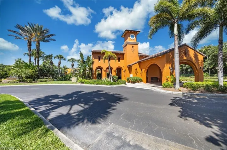 9128 Delano St 89-2, Naples, Florida 34113