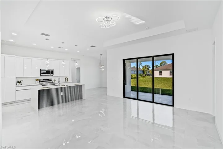 376 Cratsley Ave S, Lehigh Acres, Florida 33974