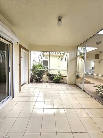 6025  Chardonnay  LN, Naples, FL 34119