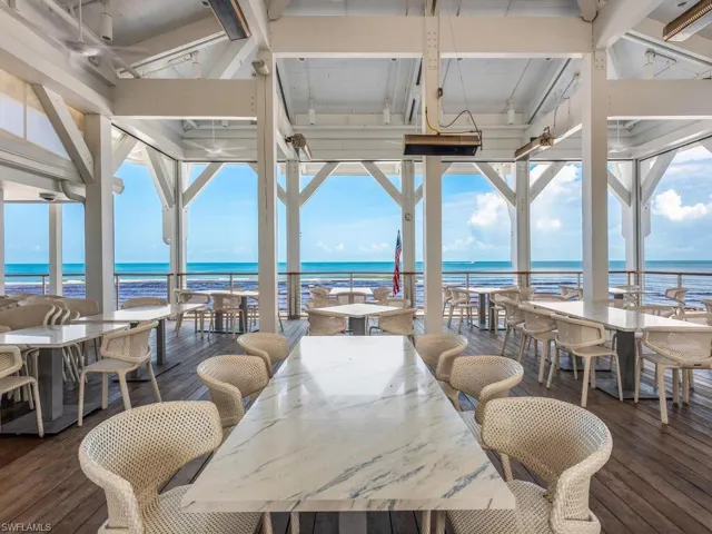 Sandbar outdoor dining