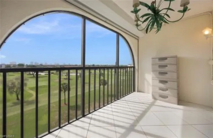 37 High Point Cir E 602, Naples, Florida 34103