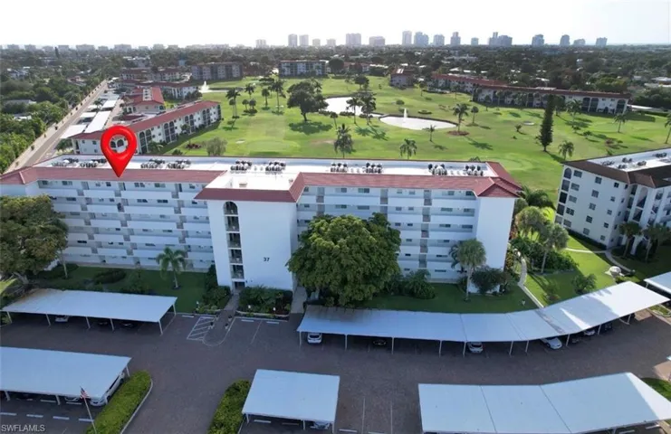 37 High Point Cir E 602, Naples, Florida 34103