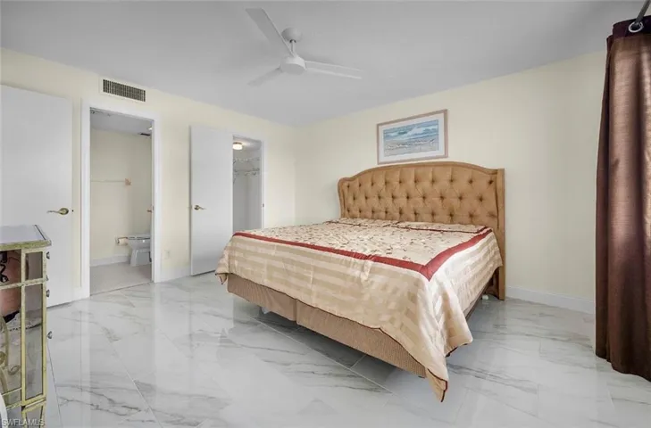 37 High Point Cir E 602, Naples, Florida 34103
