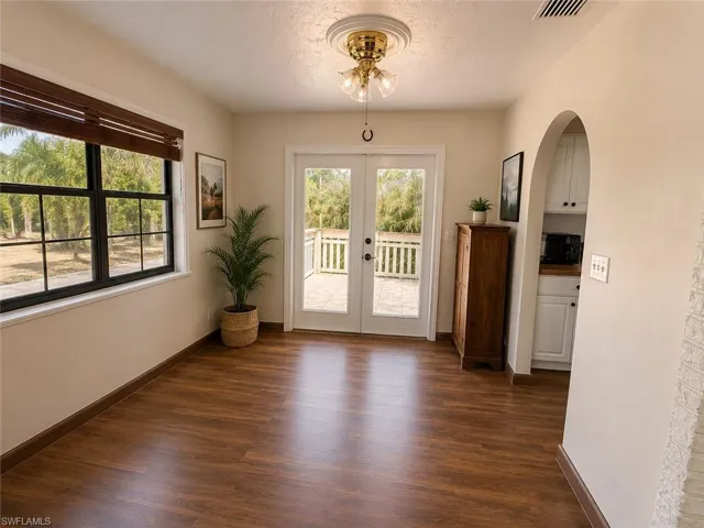 1825 Washburn Ave, Naples, Florida 34117