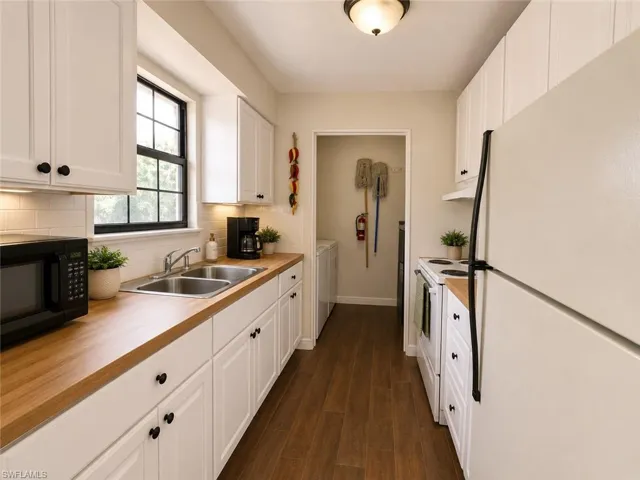 1825 Washburn Ave, Naples, Florida 34117
