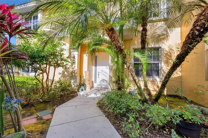 8395  Big Acorn  CIR, Naples, FL 34119