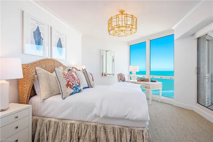 4021  Gulf Shore N BLVD, Naples, FL 34103
