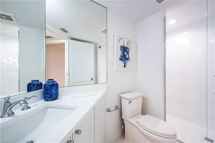 4021  Gulf Shore N BLVD, Naples, FL 34103