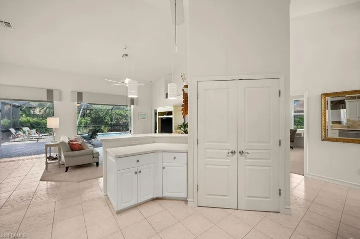 Kitchen pantry
