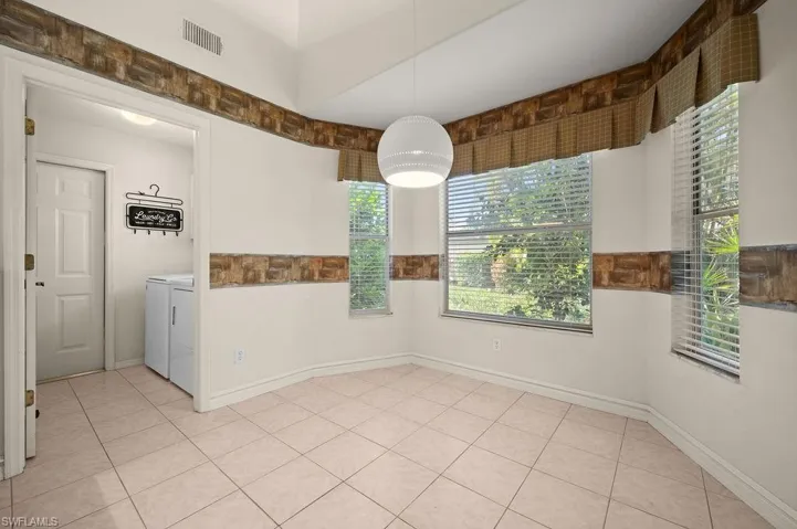 Eat-in kitchen /Breakfast room