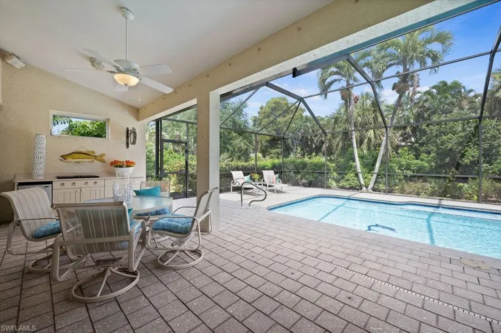 Private lanai