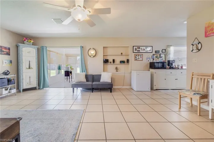 257 Briar Ct, Lehigh Acres, Florida 33936