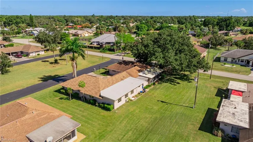 257 Briar Ct, Lehigh Acres, Florida 33936