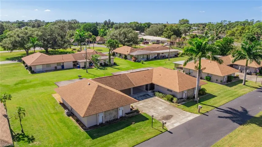 257 Briar Ct, Lehigh Acres, Florida 33936